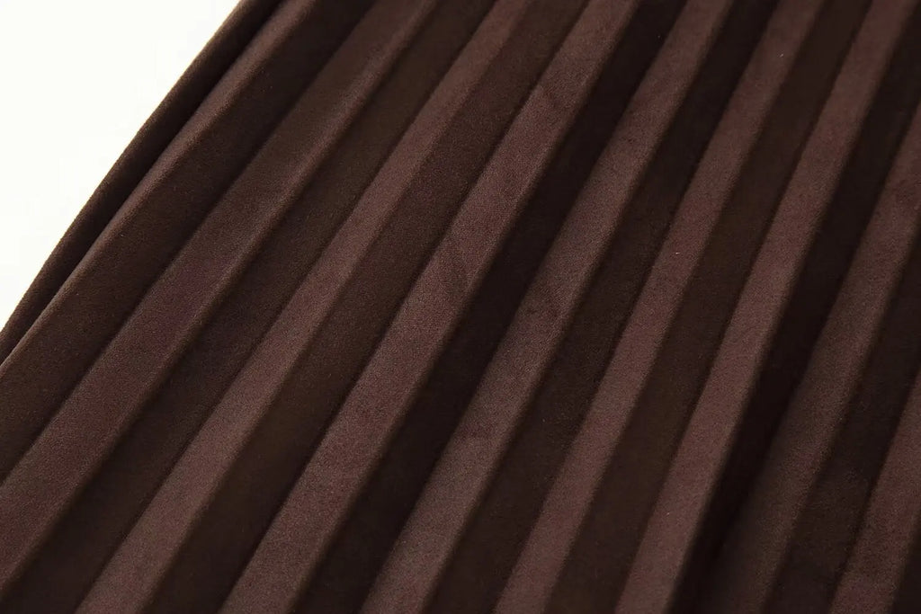 Falda plisada con cinturón