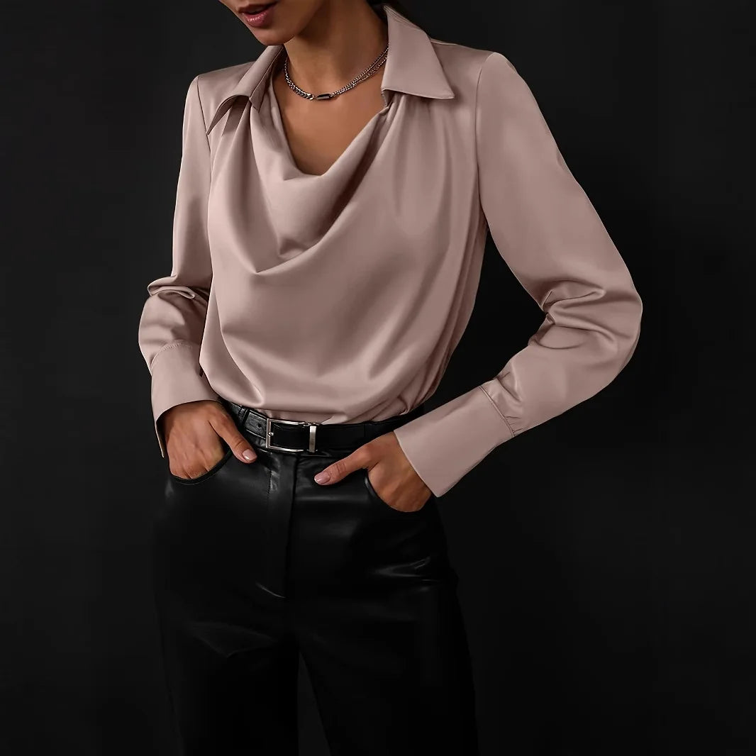 Blusa con cuello frufrú