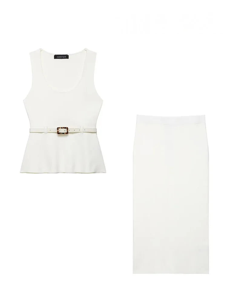 Conjunto Falda Femenina con Chaleco Sin Mangas