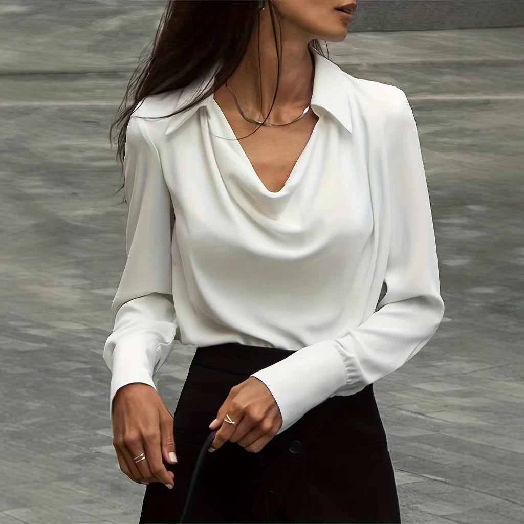 Blusa con cuello frufrú