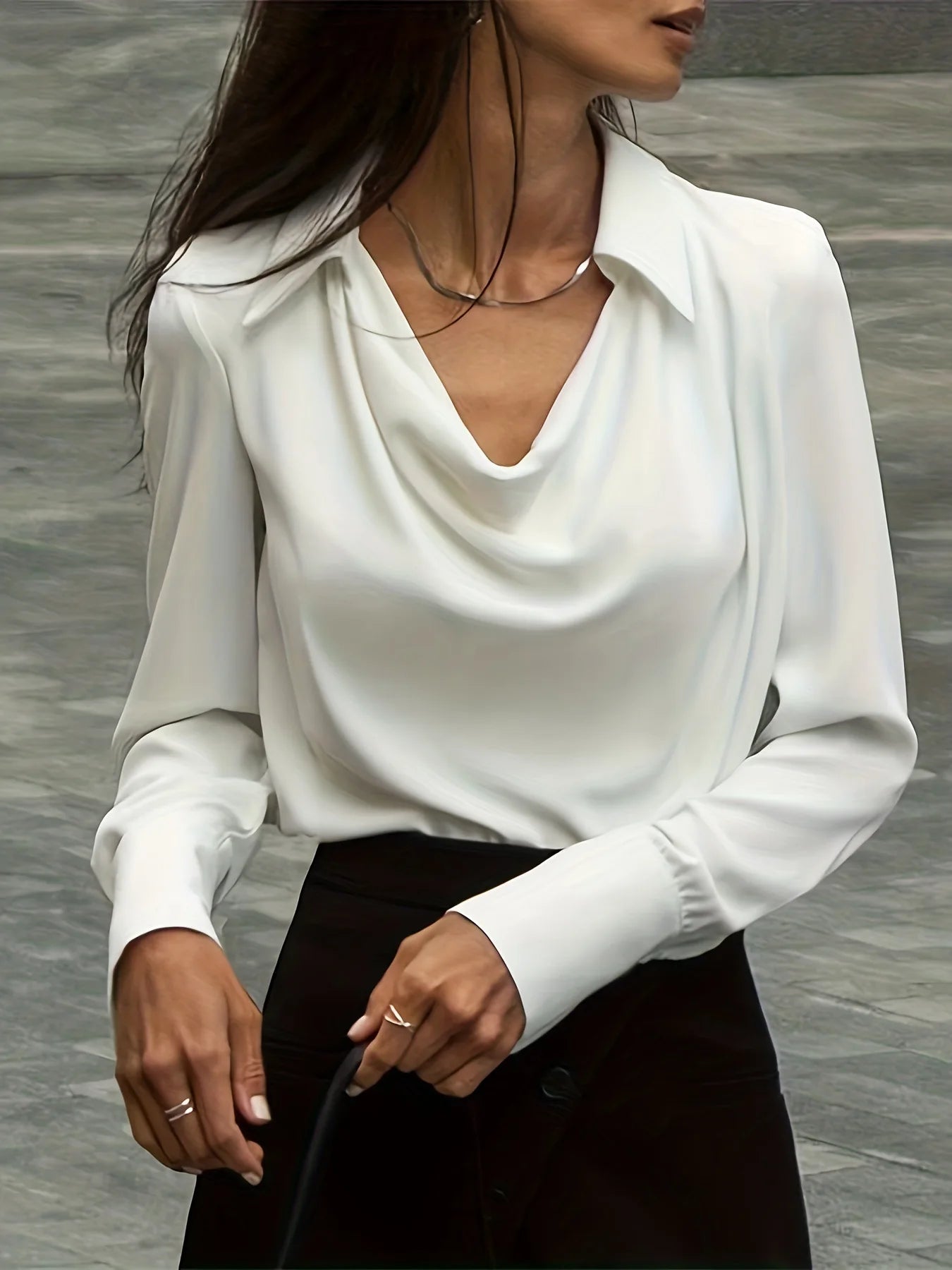 Blusa con cuello frufrú