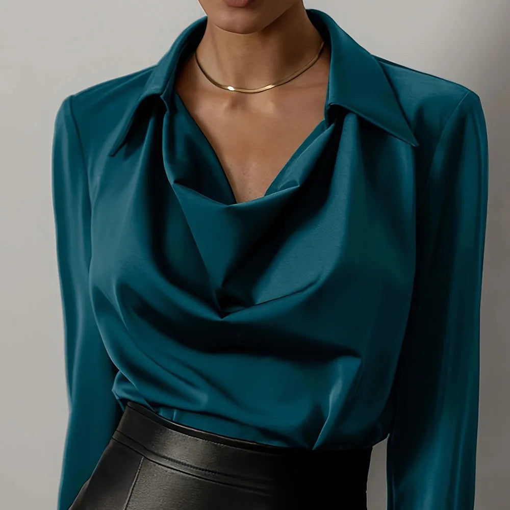 Blusa con cuello frufrú